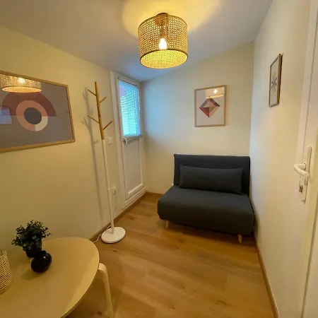Casita Independiente Y Tres Con Piscina Ladeira Playa Holiday home Baiona