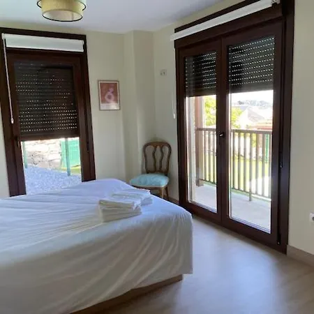 Holiday home Casita Independiente Y Tres Con Piscina Ladeira Playa