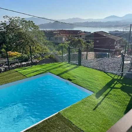 Holiday home Casita Independiente Y Tres Con Piscina Ladeira Playa Baiona